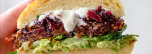 Burgery z batatów, fasoli i quinoa