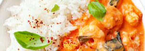 Curry z cukinią i krewetkami