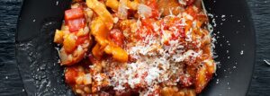 Kaszotto z kurkami i pomidorami