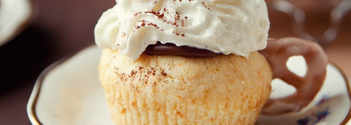 Babeczki jak “cappucino” z nutellą i bitą śmietaną