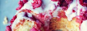 Babka cytrynowa z malinowym lukrem