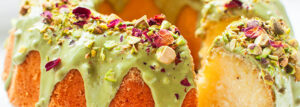 Babka z polewą pistacjową