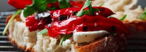 Bruschetta z grillowaną papryką i kozim serkiem