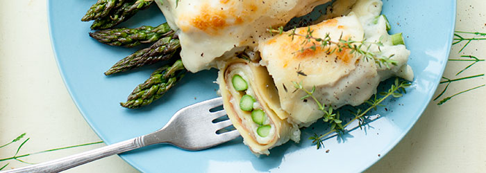 Cannelloni ze szparagami zapiekane z sosem beszamelowym i serem