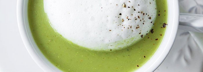 Cappuccino szparagowe z mleczną pianką