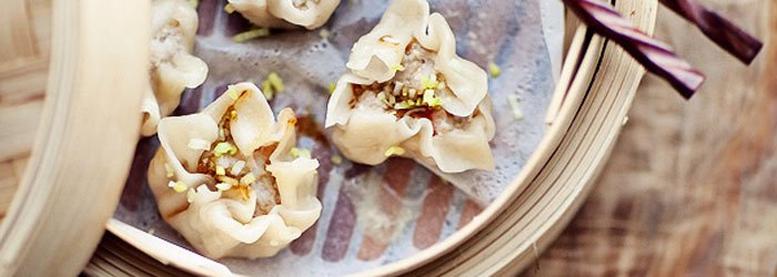 Chińskie pierożki Dim Sum z mięsem i krewetkami