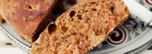Chlebofocaccia z suszonymi pomidorami