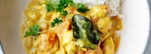 Curry z kurczakiem, fasolką i pomidorem