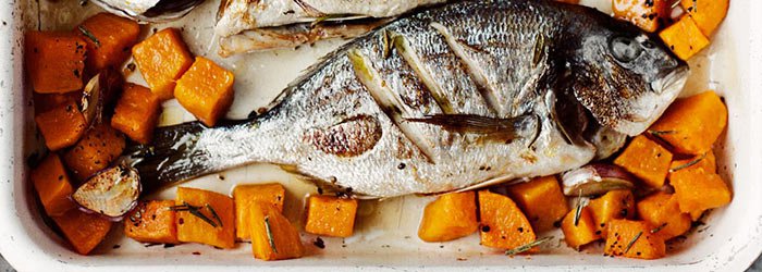 Dorada pieczona z batatami