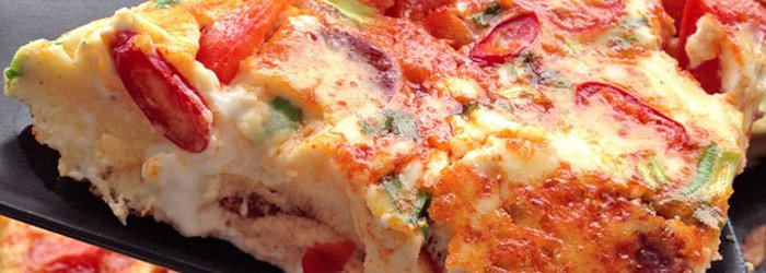 Frittata z chorizo, papryką, chili i szczypiorkiem