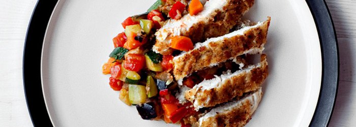 Kurczak w panierce na warzywnym ratatouille