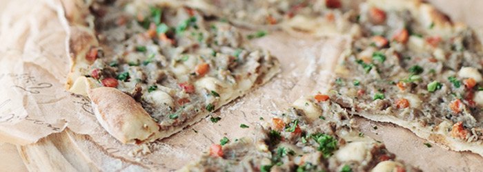 Lahmacun – cieniutka pizza turecka