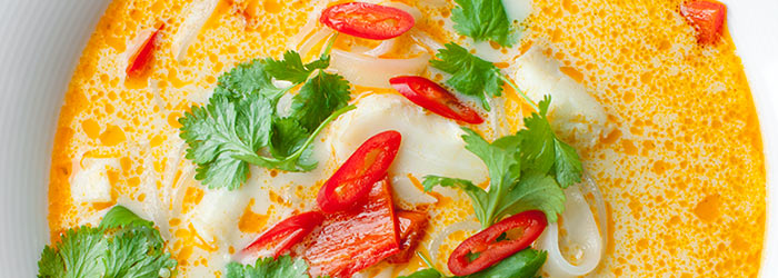 Laksa z dorszem i papryką