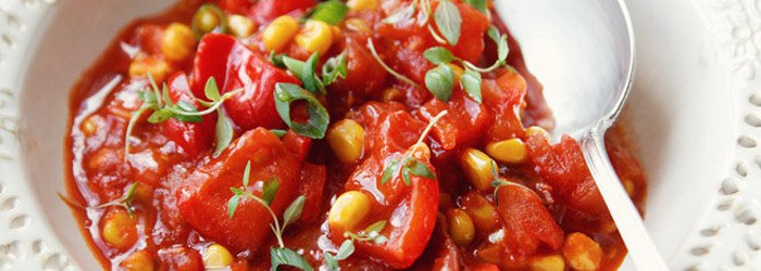 Leczo z kiełbaską chorizo i kukurydzą