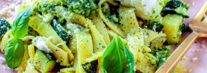 Makaron z cukinią i pesto bazyliowym