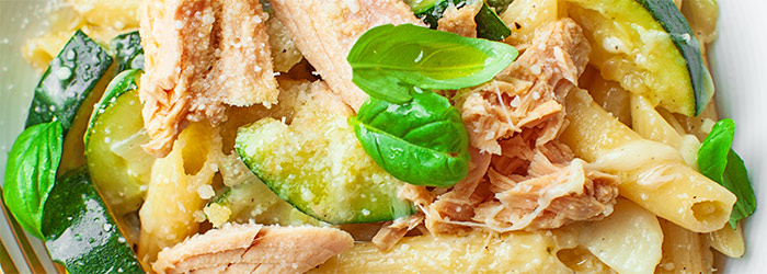 Makaron z cukinią i tuńczykiem