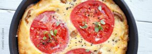 Omelet with chanterelles and tomatoes