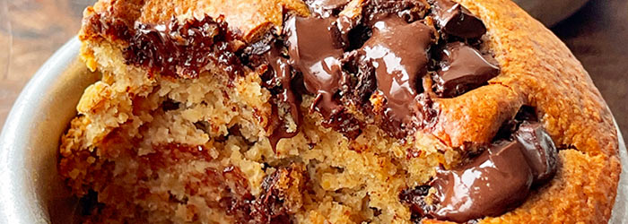 Owsiane muffiny z bananem i masłem orzechowym