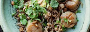 Pad Thai z małżami św. Jakuba