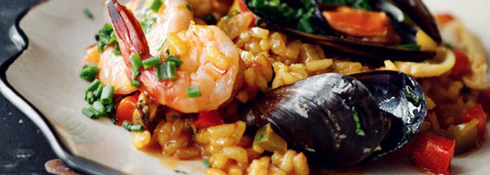 Paella z owocami morza