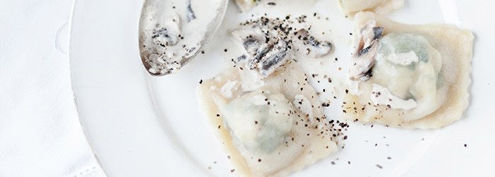 Pierogi z kurczakiem i szpinakiem