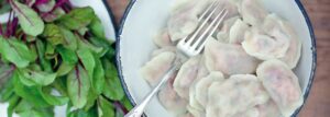 Pierogi z łososiem, botwinką i ricottą