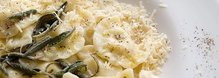 Pierogi z ziemniakami i serem pecorino