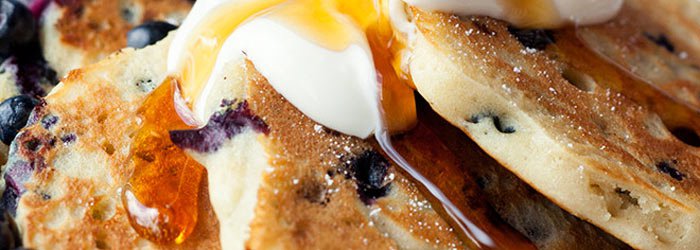 Rice flour pancakes with berries