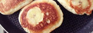 Ricotta pancakes with bananas