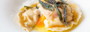 Raviolo con uovo