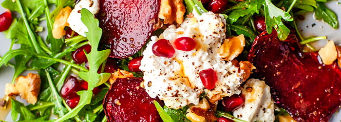 Salad with beets, ricotta and pomegranate