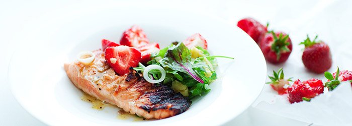 Strawberry and grilled salmon salad