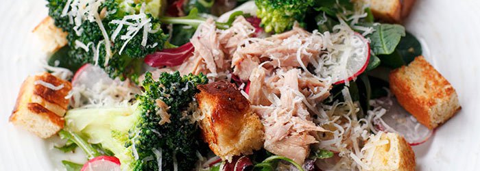 Tuna and broccoli salad