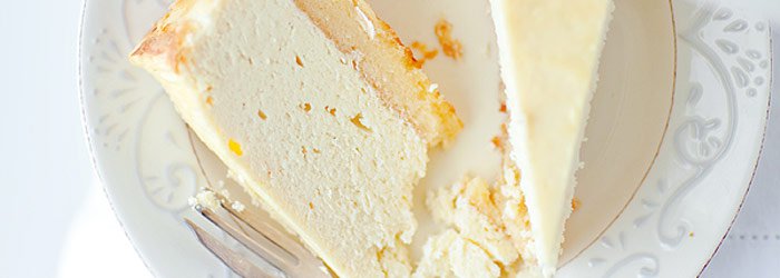 Sernik Blondie – kokosowy na spodzie z białą czekoladą