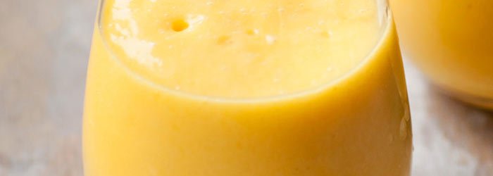 Smoothie z mango i pomarańczą