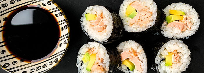 “Sushi” z pieczonym łososiem teriyaki