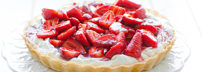 Tarta z truskawkami i kremem mascarpone