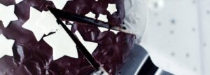 Tort Korzenny z masą budyniową na marcepanowym spodzie