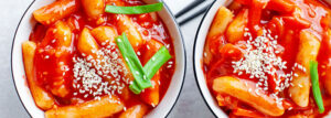 Tteokbokki – koreańskie kluski ryżowe