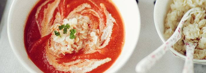 Cream tomato soup with apple