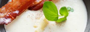 Asparagus soup – white asparagus cream