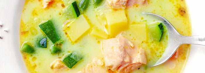 Soup with salmon, potatoes and zucchini